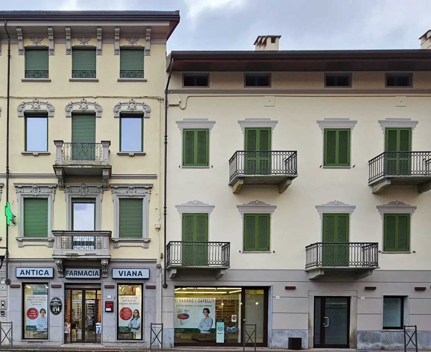 Edificio farmacia viana entrata